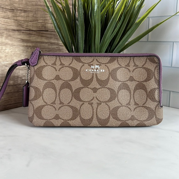 Coach Handbags - EUC Signature Coach Pebble Leather Double Zip Wristlet Purple Accent